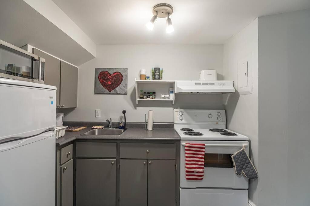 Quaint #1 In Historic Area Apartment *