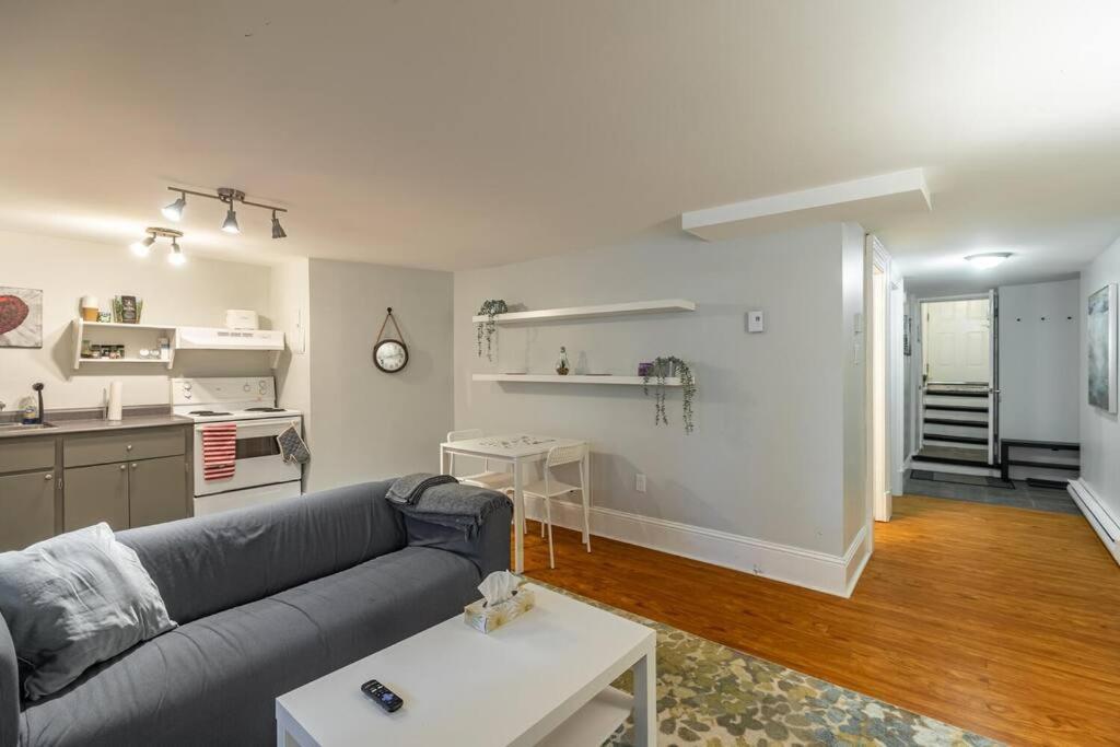 Quaint #1 In Historic Area Apartment Halifax
